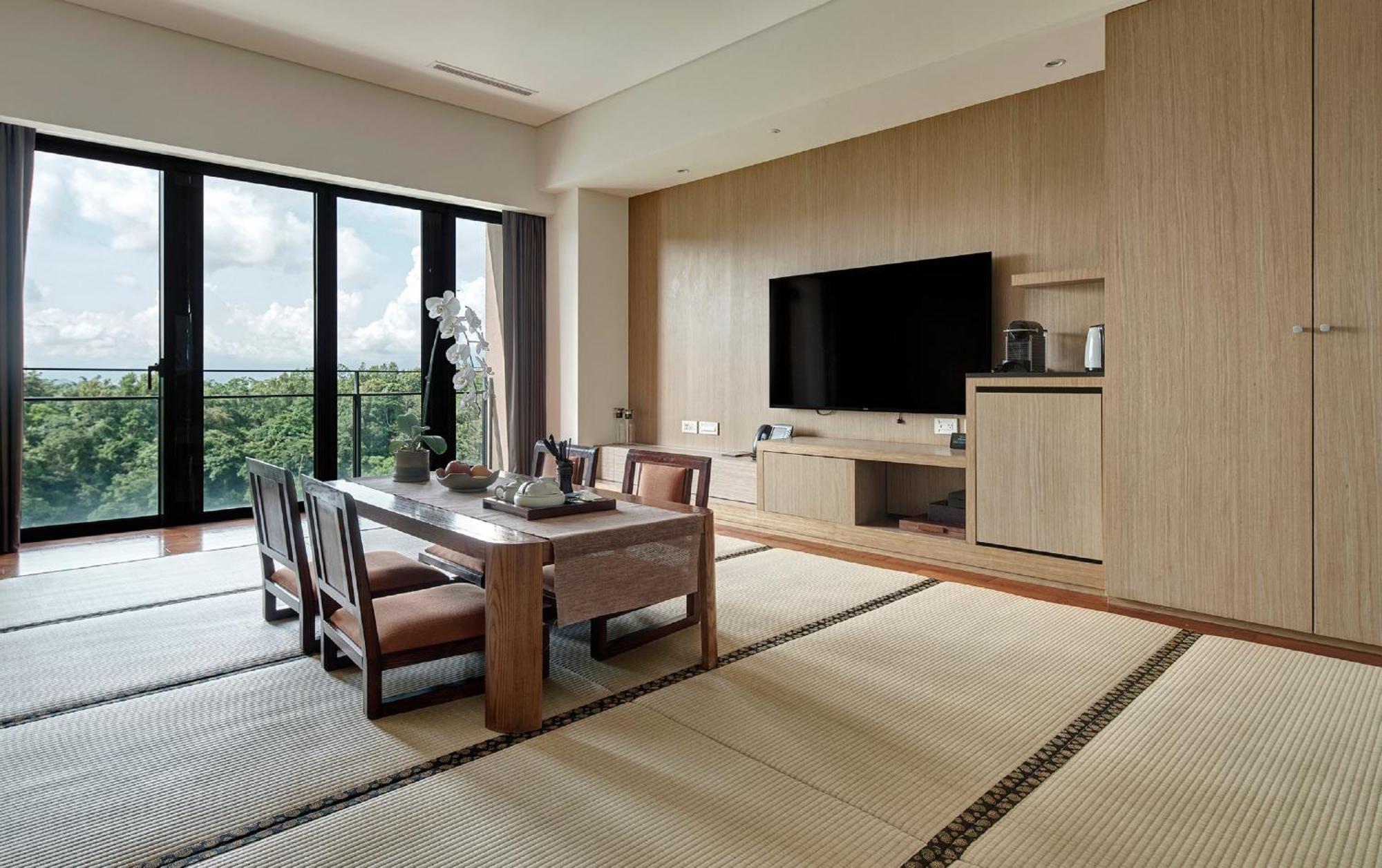 Fleur De Chine Hotel Yuchi Exteriér fotografie A living room with a tatami floor